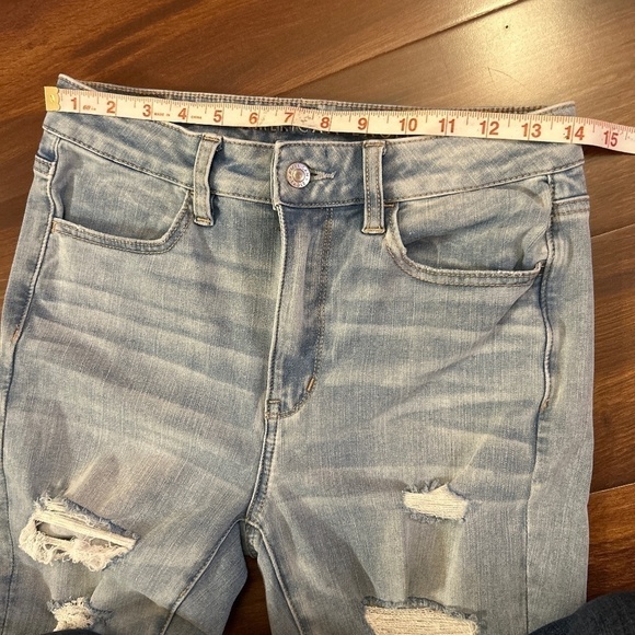 AMERICAN EAGLE Ripped Super High Rise Jegging size 6 - Picture 9 of 11